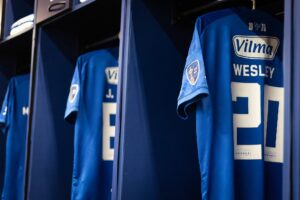 Cruzeiro escalas Wesley no ataque contra Flamengo