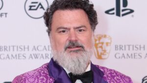 Tim Schafer critica ambiente tenso na indústria AAA