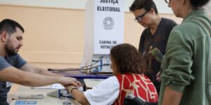 Eleitores acima de 70 anos disparam em 43% nas urnas