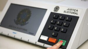 Horários de votação variam conforme fuso horário